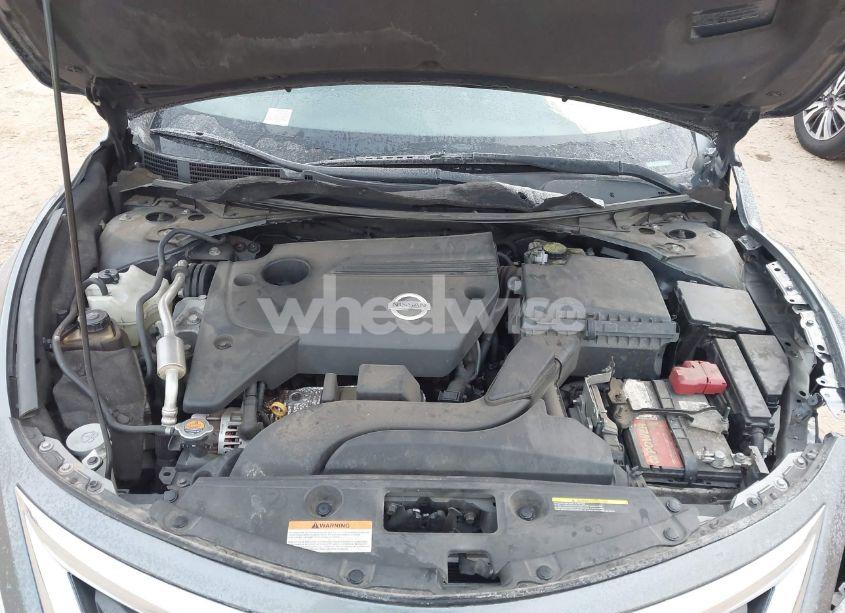 Photo 10 of 2015 Nissan Altima 2.5 S (VIN 1N4AL3AP2FC454692)