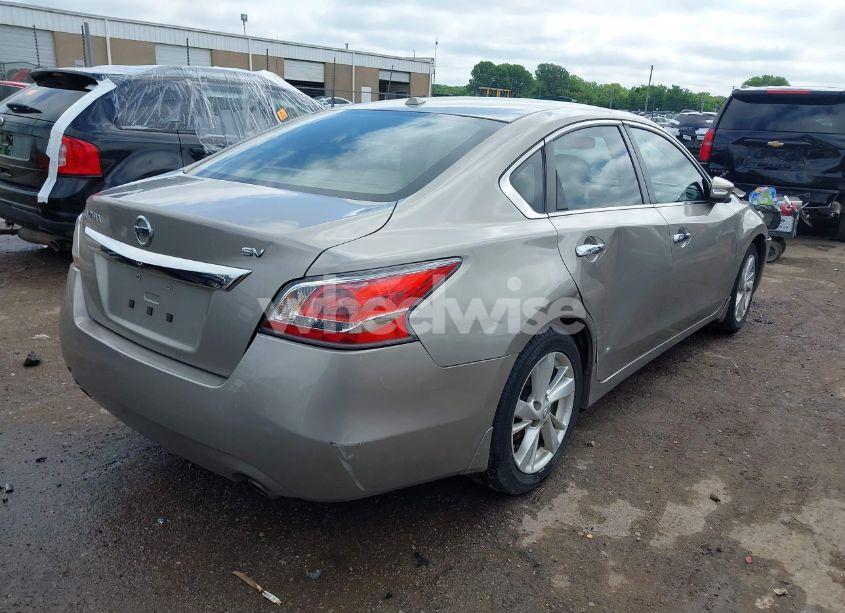 Photo 4 of 2015 Nissan Altima 2.5 SV (VIN 1N4AL3AP2FC465854)