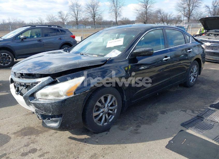 Photo 2 of 2015 Nissan Altima 2.5 S (VIN 1N4AL3AP2FC475137)