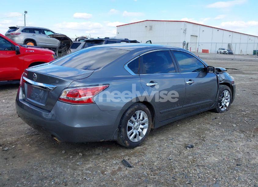 Photo 4 of 2015 Nissan Altima 2.5 S (VIN 1N4AL3AP2FC475249)