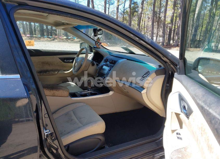 Photo 5 of 2015 Nissan Altima 2.5 SV (VIN 1N4AL3AP2FC485876)