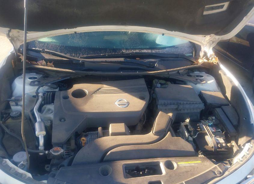 Photo 10 of 2015 Nissan Altima 2.5/2.5 S/2.5 SL/2.5 SV (VIN 1N4AL3AP2FC492021)