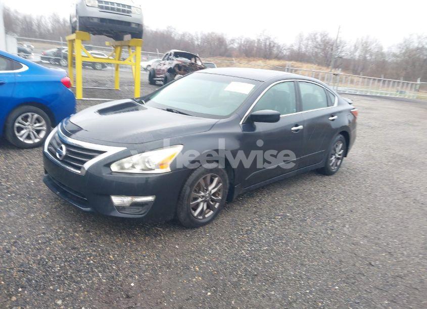 Photo 2 of 2015 Nissan Altima 2.5 S (VIN 1N4AL3AP2FC575108)