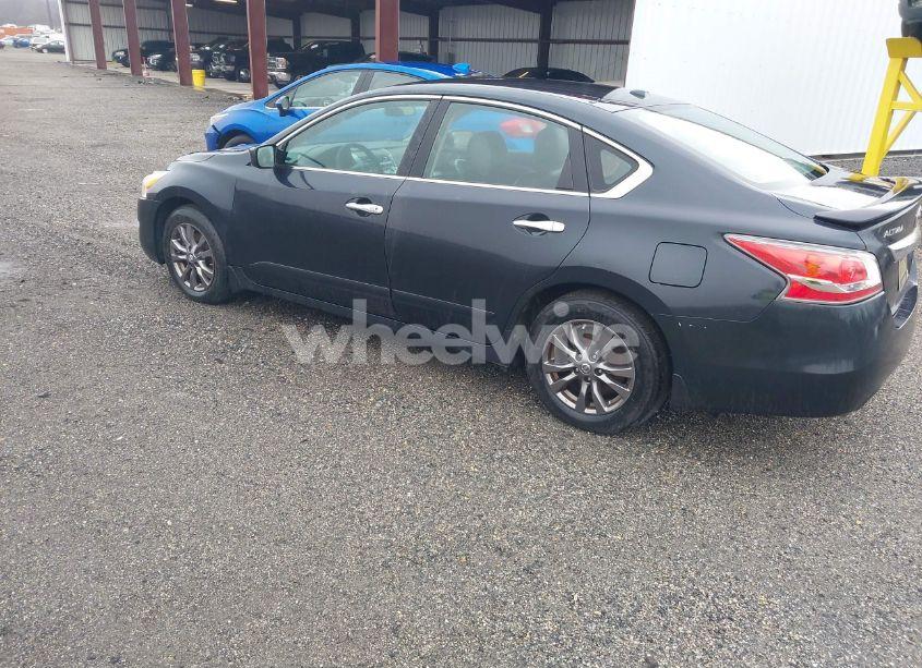 Photo 3 of 2015 Nissan Altima 2.5 S (VIN 1N4AL3AP2FC575108)