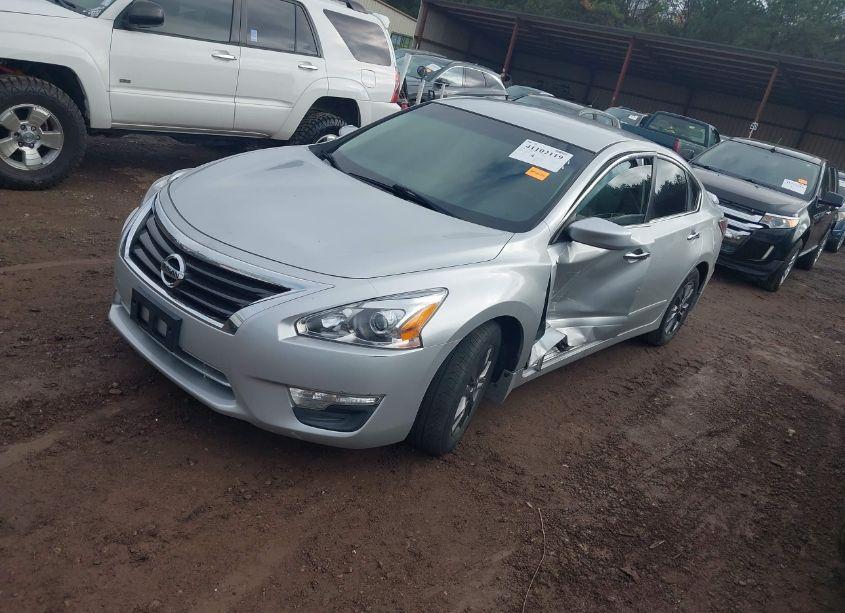 Photo 2 of 2015 Nissan Altima 2.5 S (VIN 1N4AL3AP2FC583614)