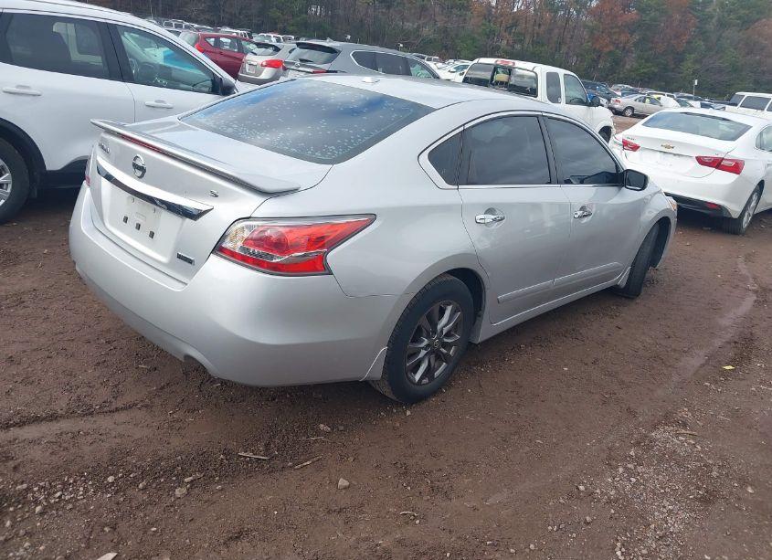 Photo 4 of 2015 Nissan Altima 2.5 S (VIN 1N4AL3AP2FC583614)