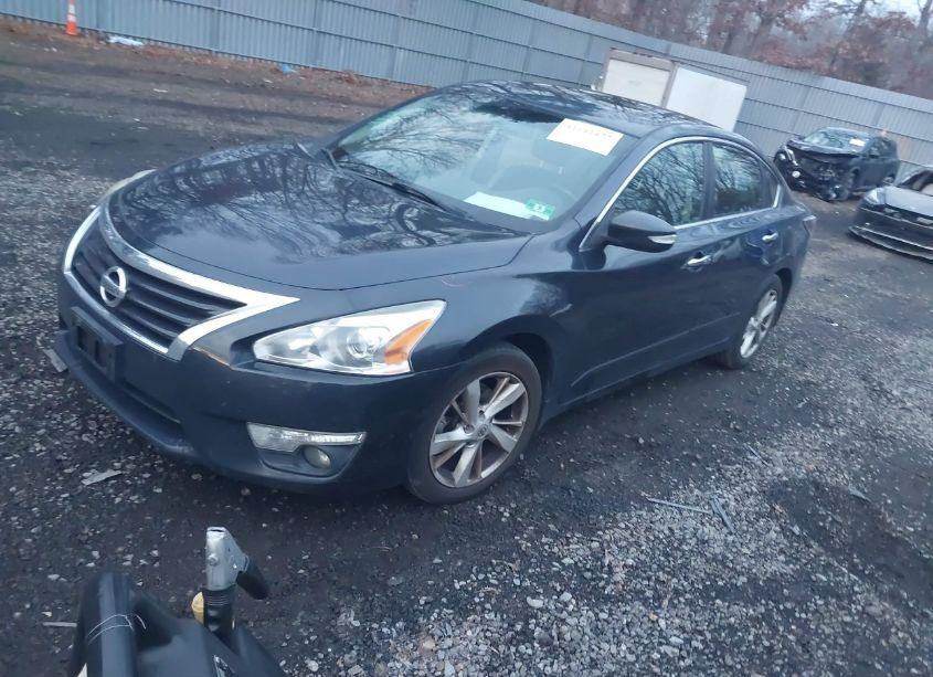 Photo 2 of 2015 Nissan Altima 2.5 SV (VIN 1N4AL3AP2FC584634)