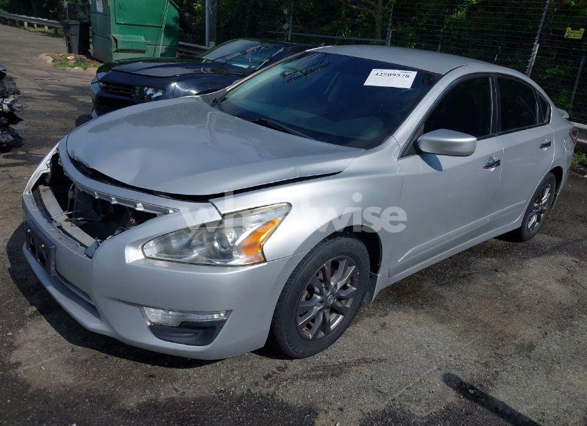 Photo 2 of 2015 Nissan Altima 2.5 S (VIN 1N4AL3AP2FC584987)