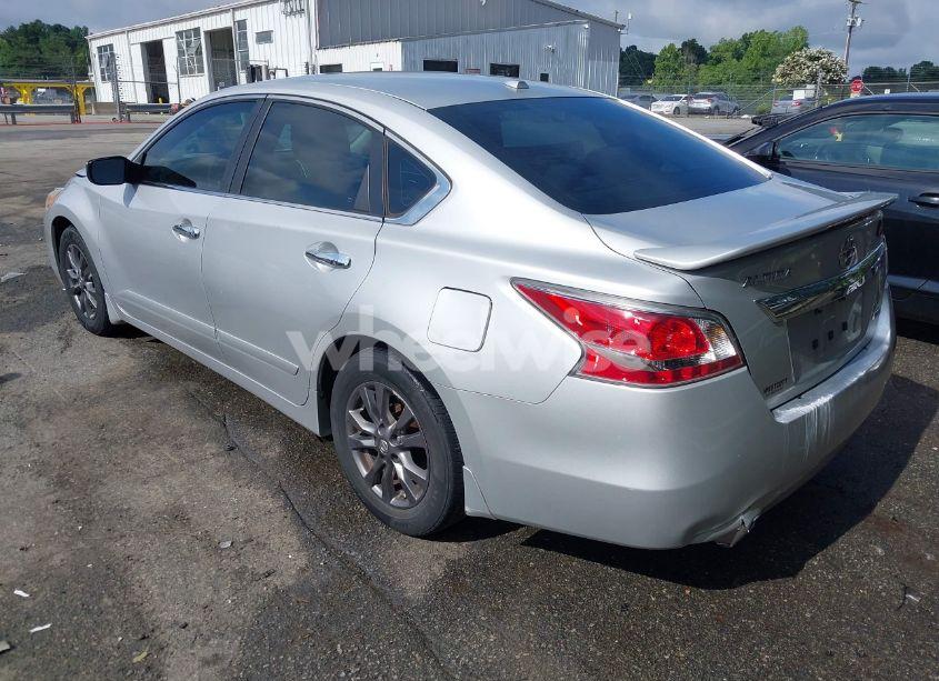 Photo 3 of 2015 Nissan Altima 2.5 S (VIN 1N4AL3AP2FC584987)