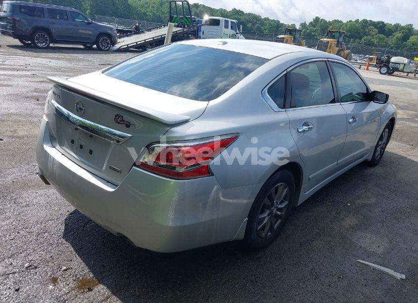 Photo 4 of 2015 Nissan Altima 2.5 S (VIN 1N4AL3AP2FC584987)