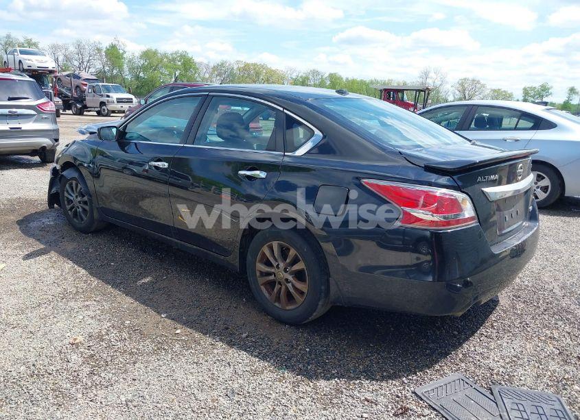 Photo 3 of 2015 Nissan Altima 2.5 S (VIN 1N4AL3AP2FC585914)