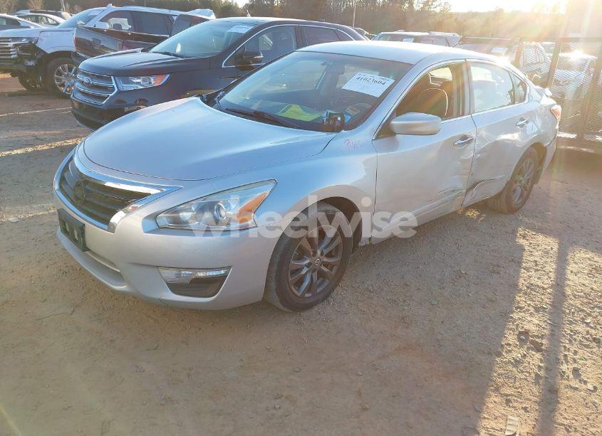 Photo 2 of 2015 Nissan Altima 2.5 S (VIN 1N4AL3AP2FC591938)