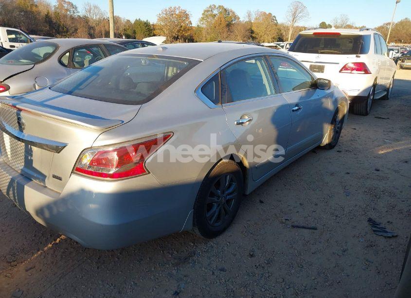 Photo 4 of 2015 Nissan Altima 2.5 S (VIN 1N4AL3AP2FC591938)