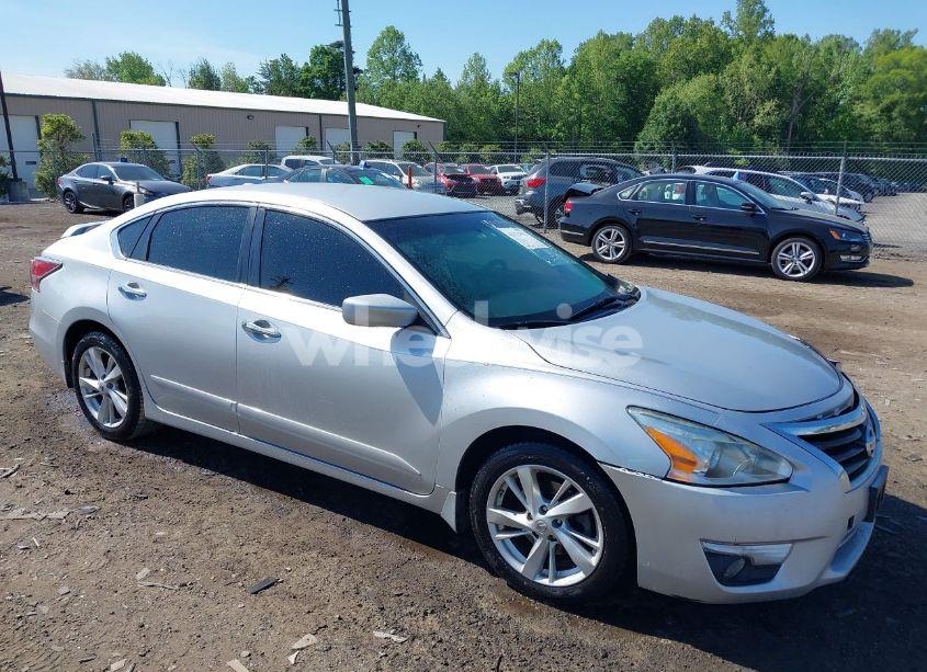 2015 Nissan Altima 2.5 SV (VIN 1N4AL3AP2FC591986) main photo
