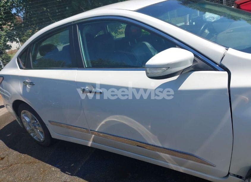 Photo 13 of 2015 Nissan Altima 2.5 SL (VIN 1N4AL3AP2FN306305)