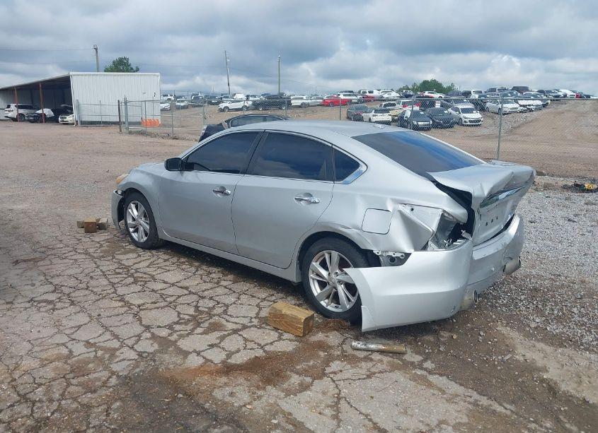 Photo 3 of 2015 Nissan Altima 2.5/2.5 S/2.5 SL/2.5 SV (VIN 1N4AL3AP2FN320883)