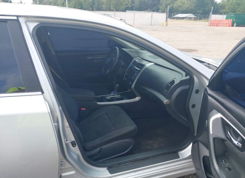 Photo 5 of 2015 Nissan Altima 2.5/2.5 S/2.5 SL/2.5 SV (VIN 1N4AL3AP2FN320883)