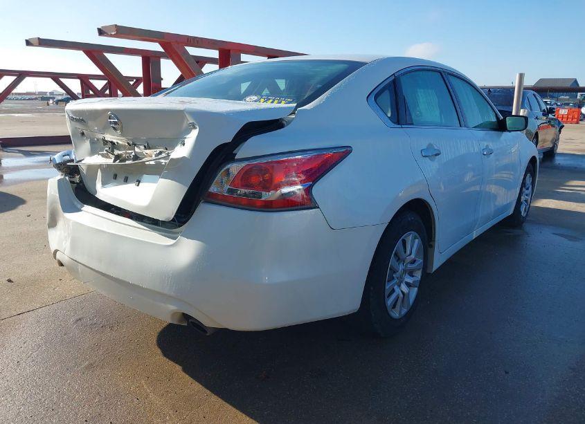 Photo 4 of 2015 Nissan Altima 2.5/2.5 S/2.5 SL/2.5 SV (VIN 1N4AL3AP2FN335268)