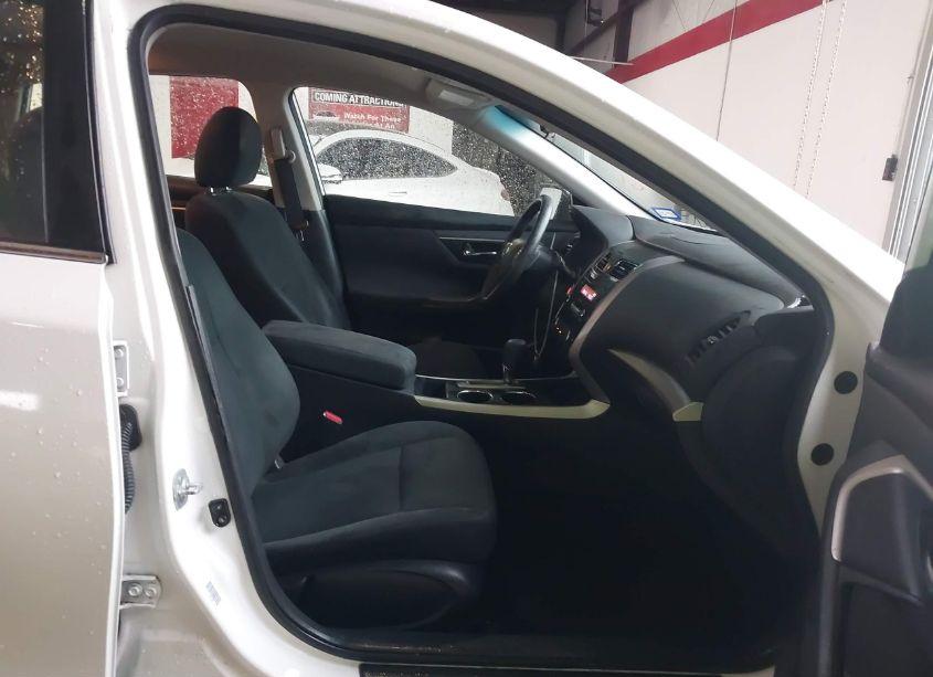 Photo 5 of 2015 Nissan Altima 2.5/2.5 S/2.5 SL/2.5 SV (VIN 1N4AL3AP2FN335268)