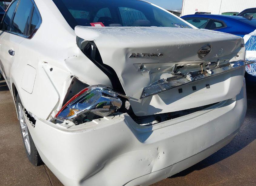 Photo 6 of 2015 Nissan Altima 2.5/2.5 S/2.5 SL/2.5 SV (VIN 1N4AL3AP2FN335268)