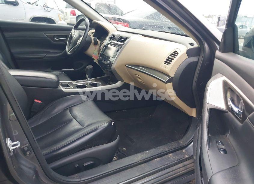 Photo 5 of 2015 Nissan Altima 2.5 SL (VIN 1N4AL3AP2FN373339)