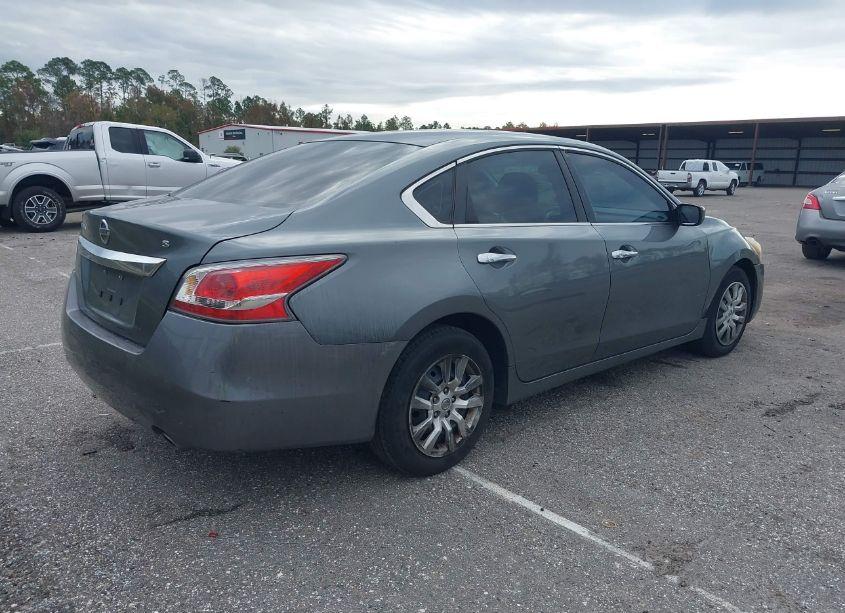 Photo 4 of 2015 Nissan Altima 2.5/2.5 S/2.5 SL/2.5 SV (VIN 1N4AL3AP2FN375897)