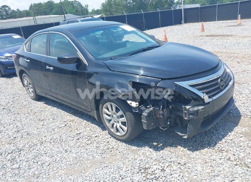 2015 Nissan Altima 2.5 S (VIN 1N4AL3AP2FN379660) main photo