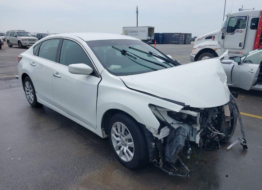 2015 Nissan Altima 2.5/2.5 S/2.5 SL/2.5 SV (VIN 1N4AL3AP2FN386947) main photo