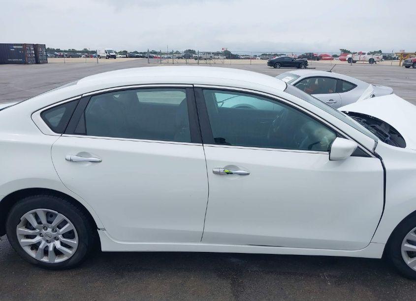 Photo 14 of 2015 Nissan Altima 2.5/2.5 S/2.5 SL/2.5 SV (VIN 1N4AL3AP2FN386947)