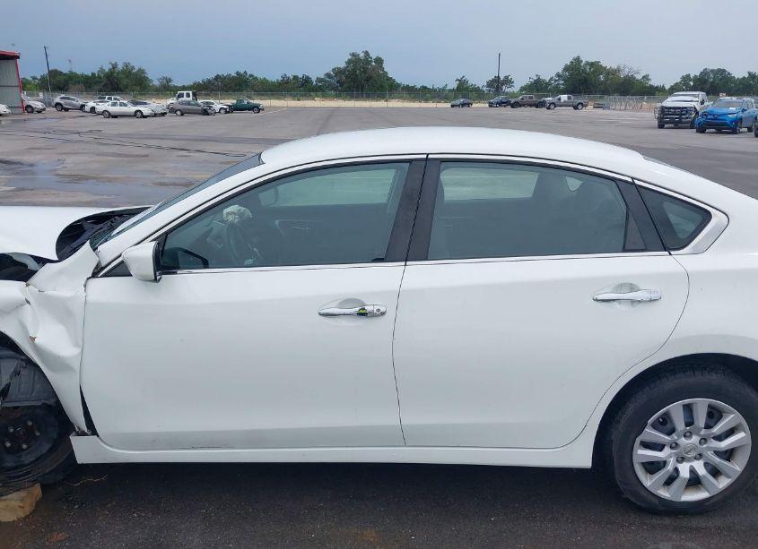 Photo 15 of 2015 Nissan Altima 2.5/2.5 S/2.5 SL/2.5 SV (VIN 1N4AL3AP2FN386947)