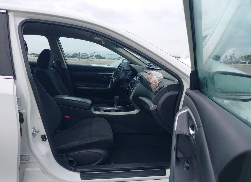 Photo 5 of 2015 Nissan Altima 2.5/2.5 S/2.5 SL/2.5 SV (VIN 1N4AL3AP2FN386947)