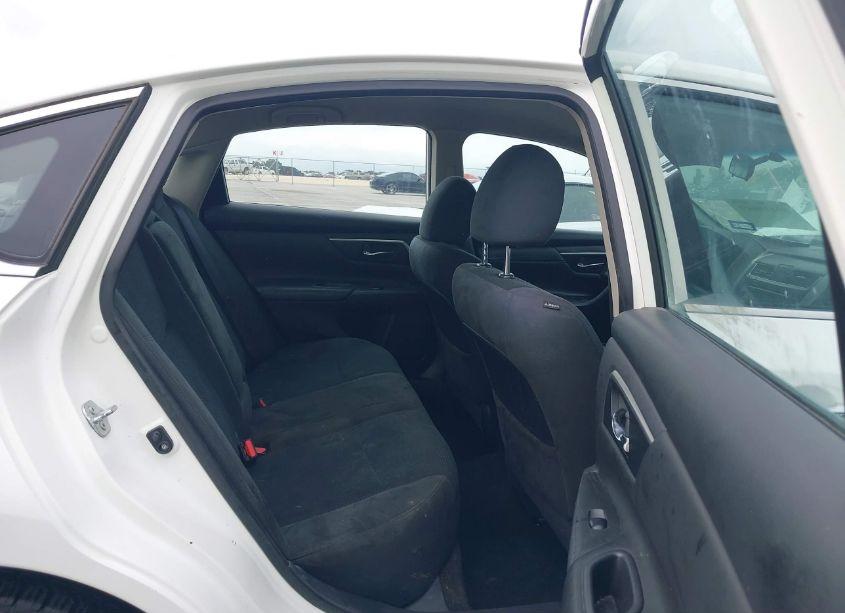 Photo 8 of 2015 Nissan Altima 2.5/2.5 S/2.5 SL/2.5 SV (VIN 1N4AL3AP2FN386947)