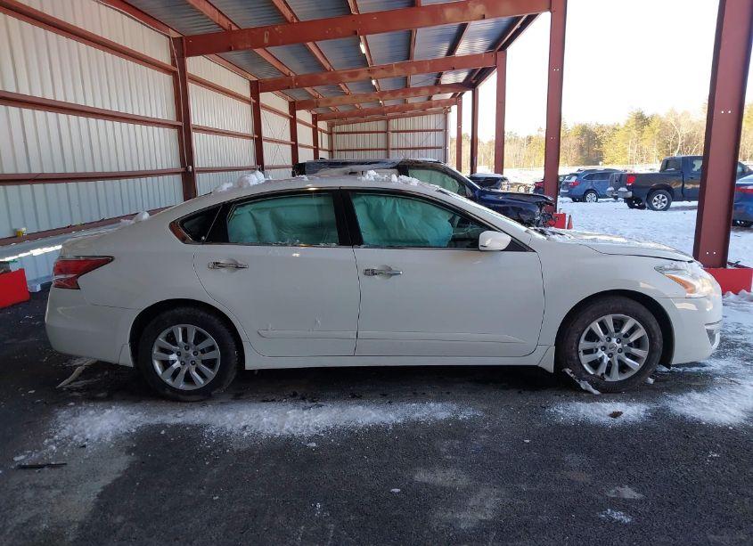 Photo 13 of 2015 Nissan Altima 2.5 S (VIN 1N4AL3AP2FN387449)