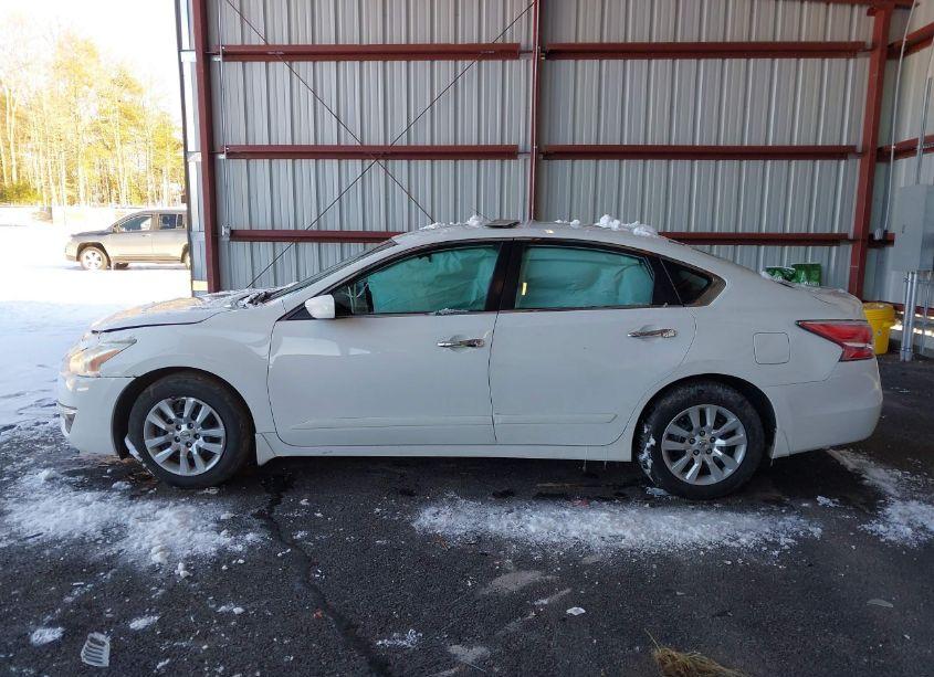 Photo 14 of 2015 Nissan Altima 2.5 S (VIN 1N4AL3AP2FN387449)
