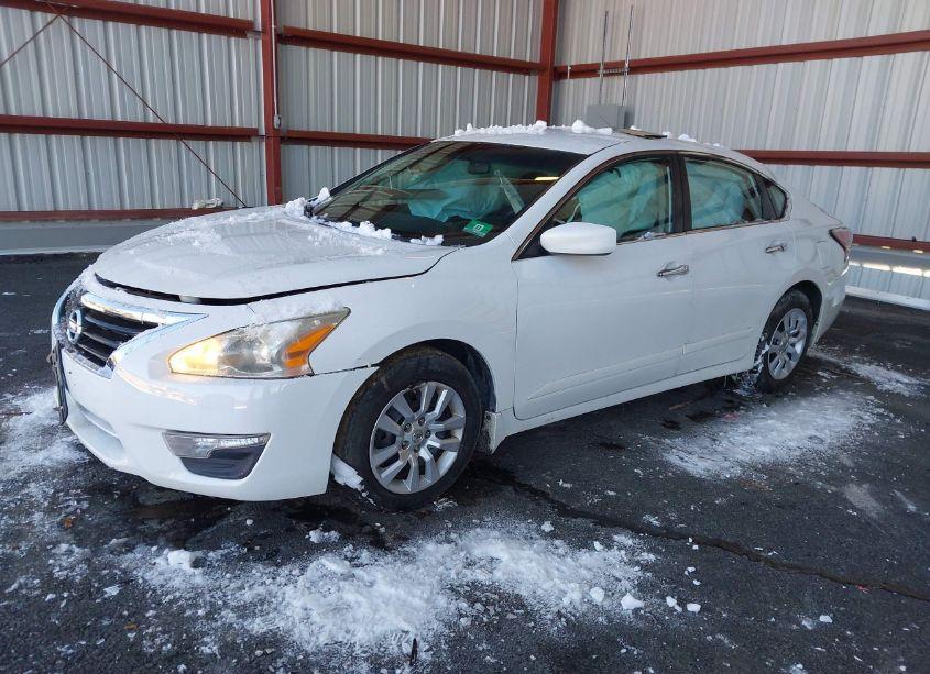 Photo 2 of 2015 Nissan Altima 2.5 S (VIN 1N4AL3AP2FN387449)