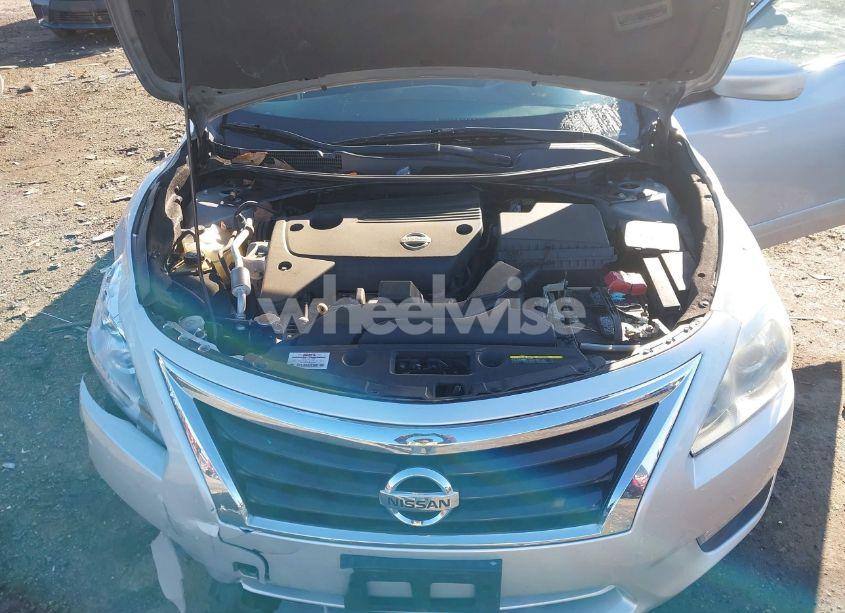 Photo 10 of 2015 Nissan Altima 2.5 S (VIN 1N4AL3AP2FN399553)