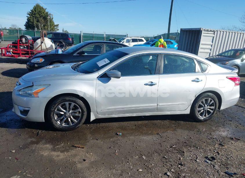 Photo 14 of 2015 Nissan Altima 2.5 S (VIN 1N4AL3AP2FN399553)
