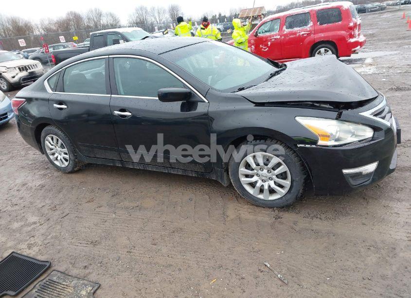 2015 Nissan Altima 2.5 S (VIN 1N4AL3AP2FN400975) main photo