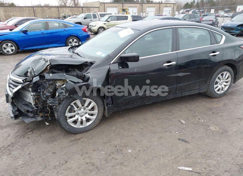 Photo 2 of 2015 Nissan Altima 2.5 S (VIN 1N4AL3AP2FN400975)