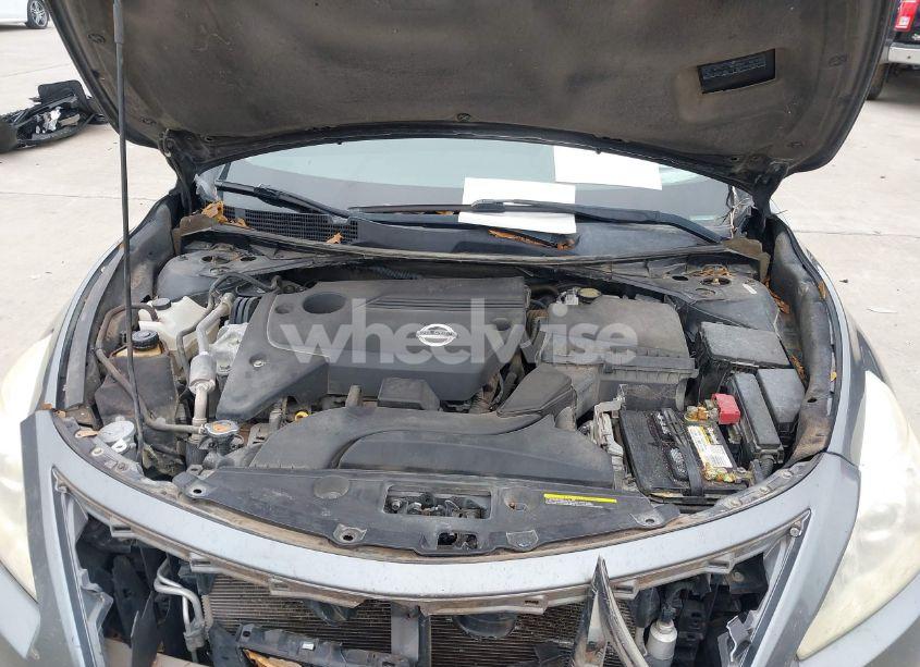Photo 10 of 2015 Nissan Altima 2.5 S (VIN 1N4AL3AP2FN861996)