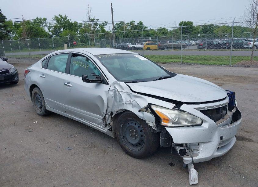 2015 Nissan Altima 2.5 S (VIN 1N4AL3AP2FN876563) main photo