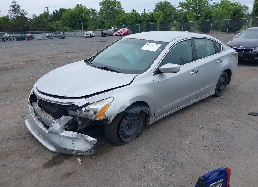 Photo 2 of 2015 Nissan Altima 2.5 S (VIN 1N4AL3AP2FN876563)
