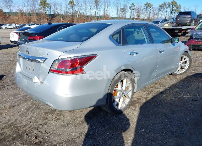 Photo 4 of 2015 Nissan Altima 2.5/2.5 S/2.5 SL/2.5 SV (VIN 1N4AL3AP2FN883061)