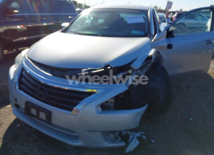 Photo 6 of 2015 Nissan Altima 2.5/2.5 S/2.5 SL/2.5 SV (VIN 1N4AL3AP2FN883061)