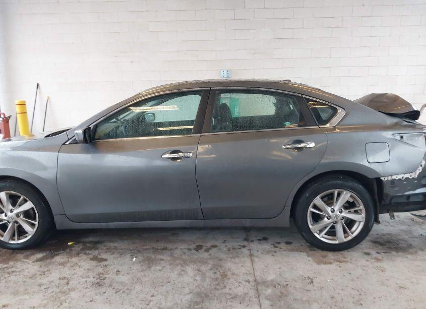 Photo 15 of 2015 Nissan Altima 2.5/2.5 S/2.5 SL/2.5 SV (VIN 1N4AL3AP2FN888373)