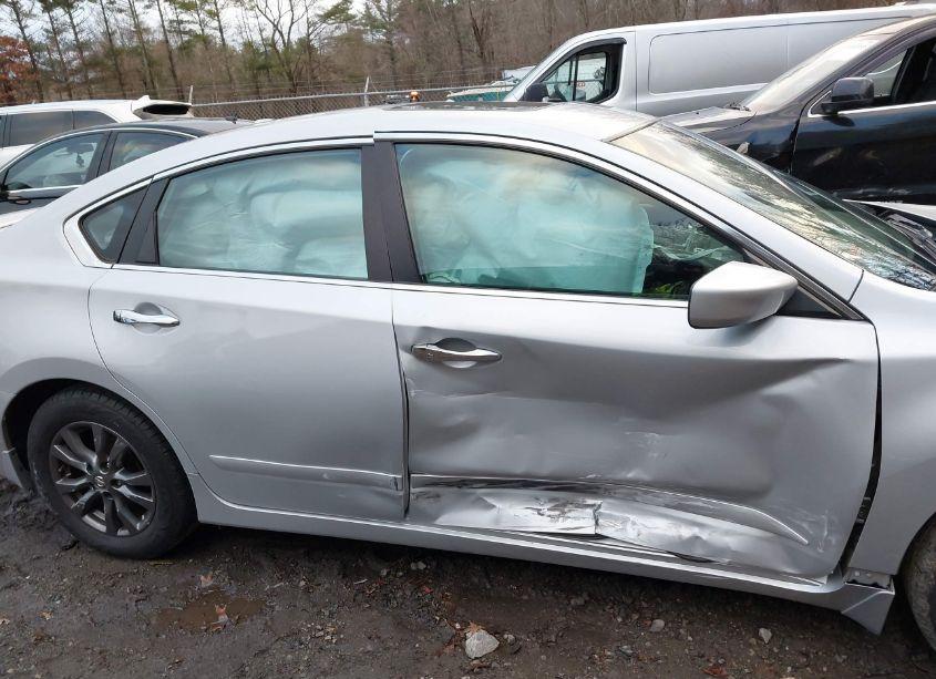 Photo 13 of 2015 Nissan Altima 2.5 S (VIN 1N4AL3AP2FN902885)