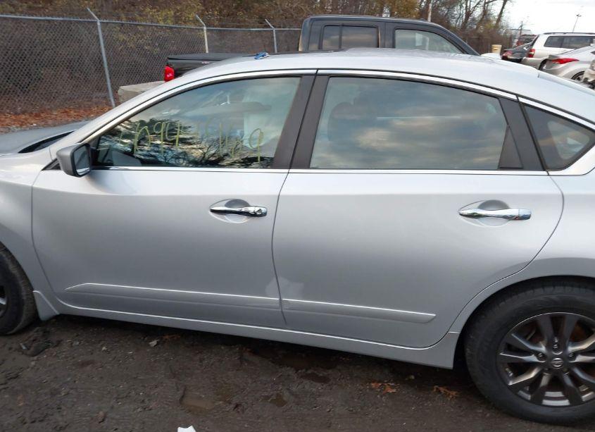 Photo 14 of 2015 Nissan Altima 2.5 S (VIN 1N4AL3AP2FN902885)