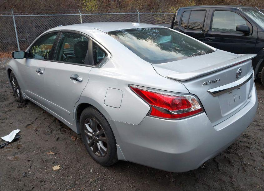 Photo 3 of 2015 Nissan Altima 2.5 S (VIN 1N4AL3AP2FN902885)