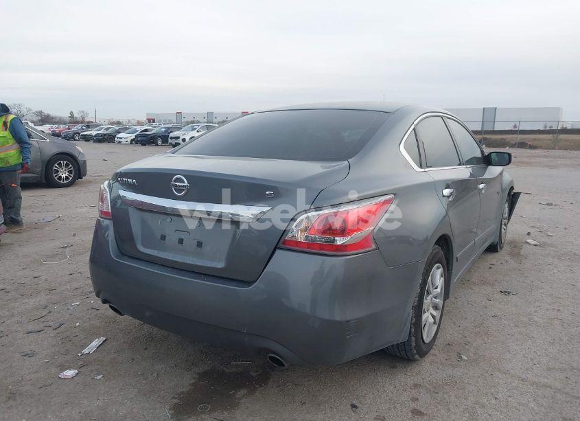 Photo 4 of 2015 Nissan Altima 2.5 S (VIN 1N4AL3AP2FN907861)