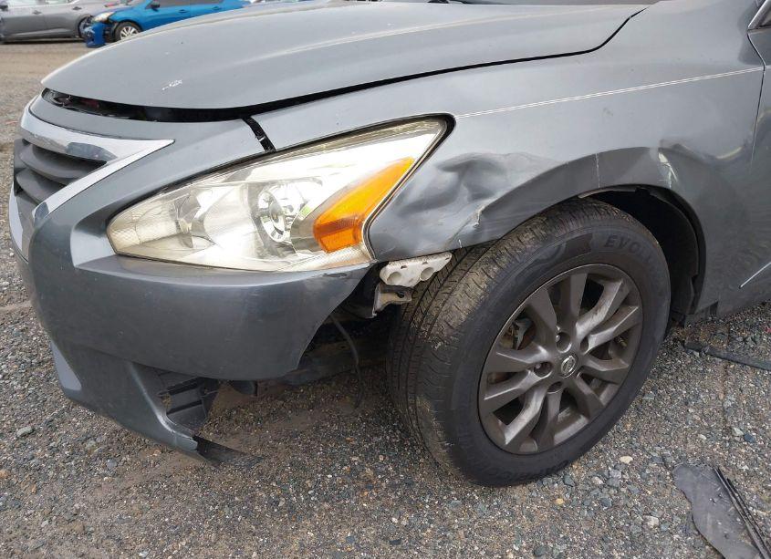 Photo 6 of 2015 Nissan Altima 2.5 S (VIN 1N4AL3AP2FN911019)